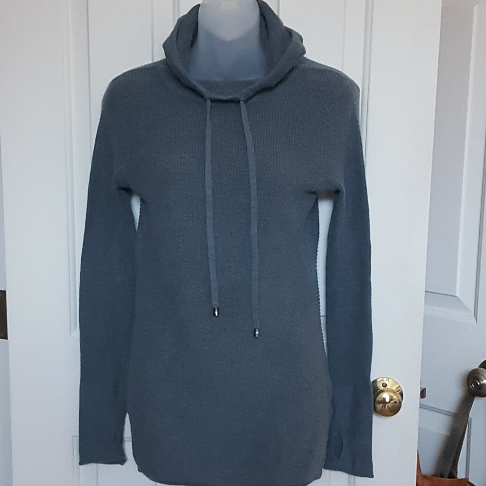 Dakini sweater w/hood